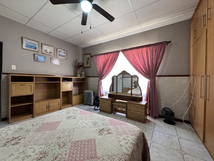 8 Bedroom Property for Sale in Meiringspark North West